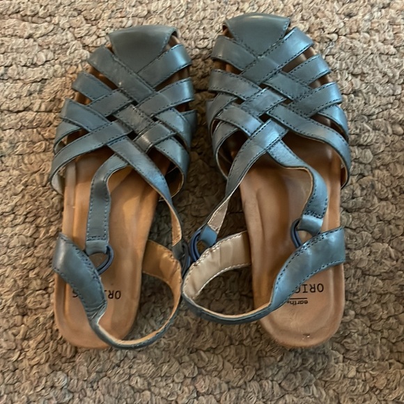 Sandal bundle! 6.5 - Picture 2 of 4